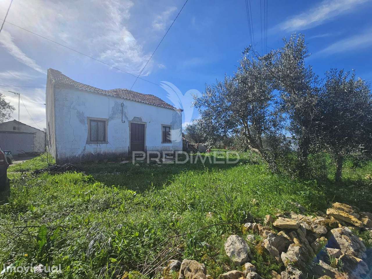 Moradia para restaurar - Grande imagem: 3/13