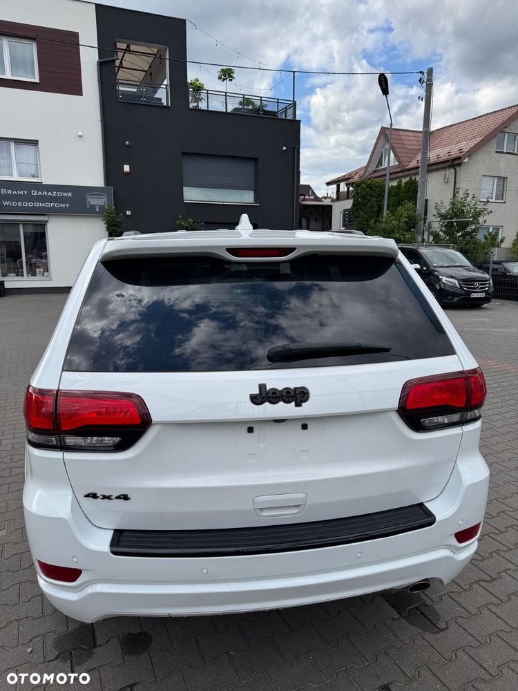 Jeep Grand Cherokee - 8
