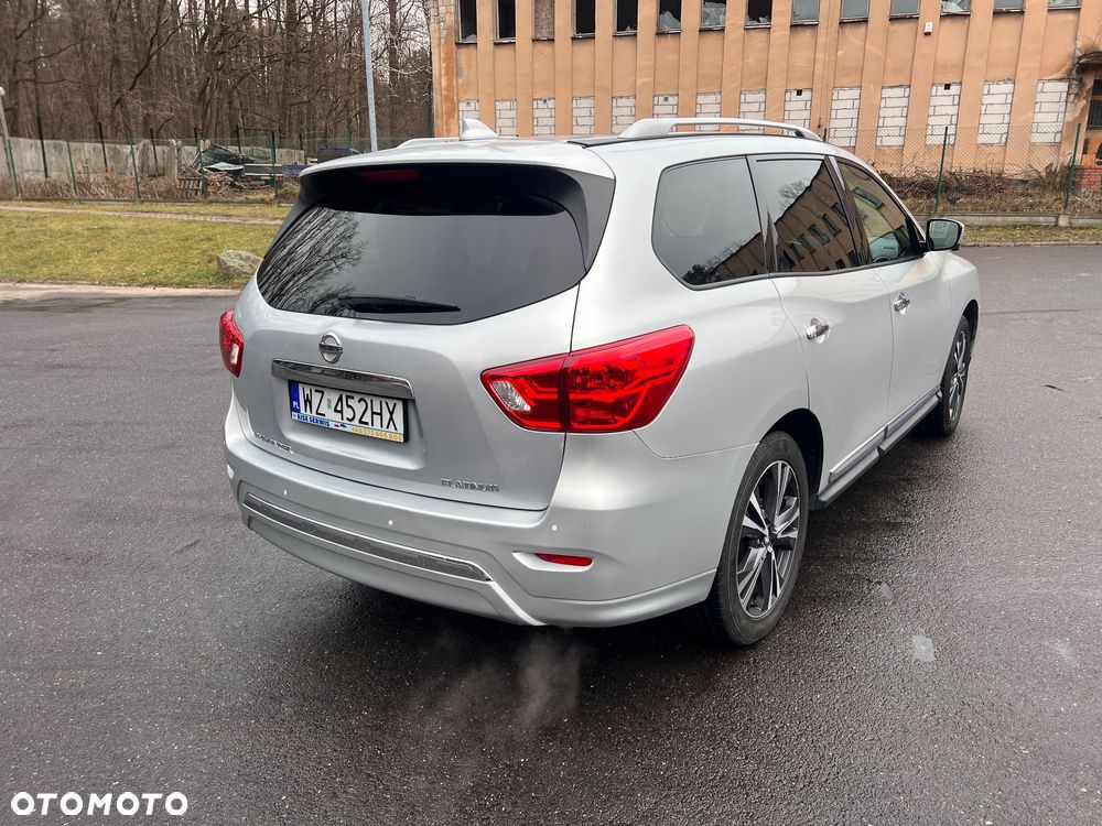 Nissan Pathfinder - 10