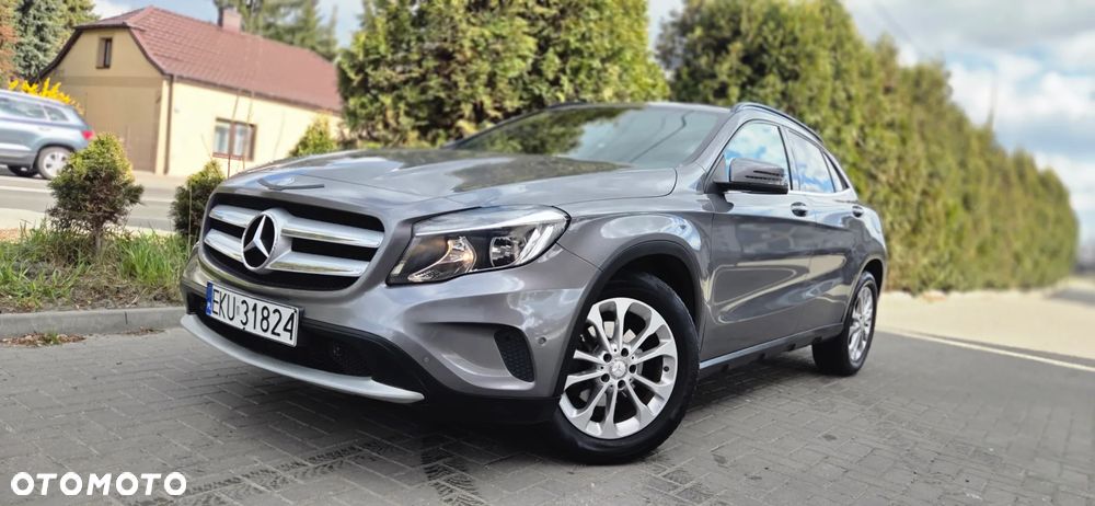 Mercedes-Benz GLA - 21