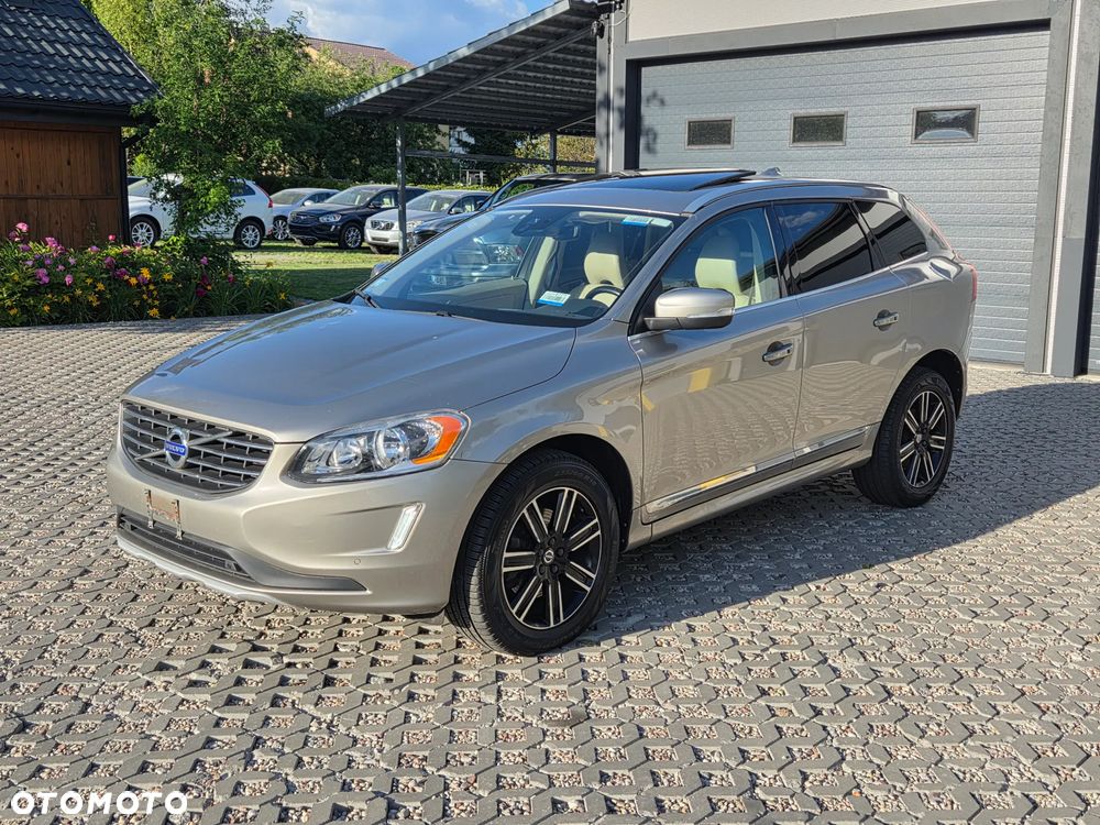 Volvo XC 60 T5 AWD Summum - 1