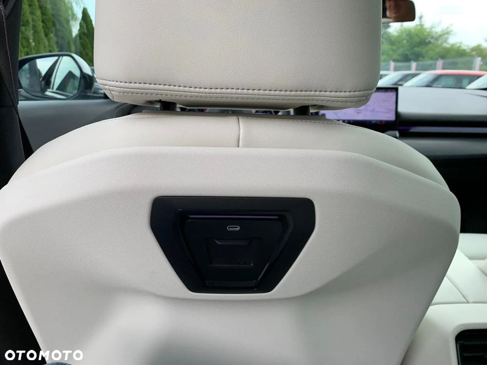 BMW Seria 5 520i mHEV M Sport - 13