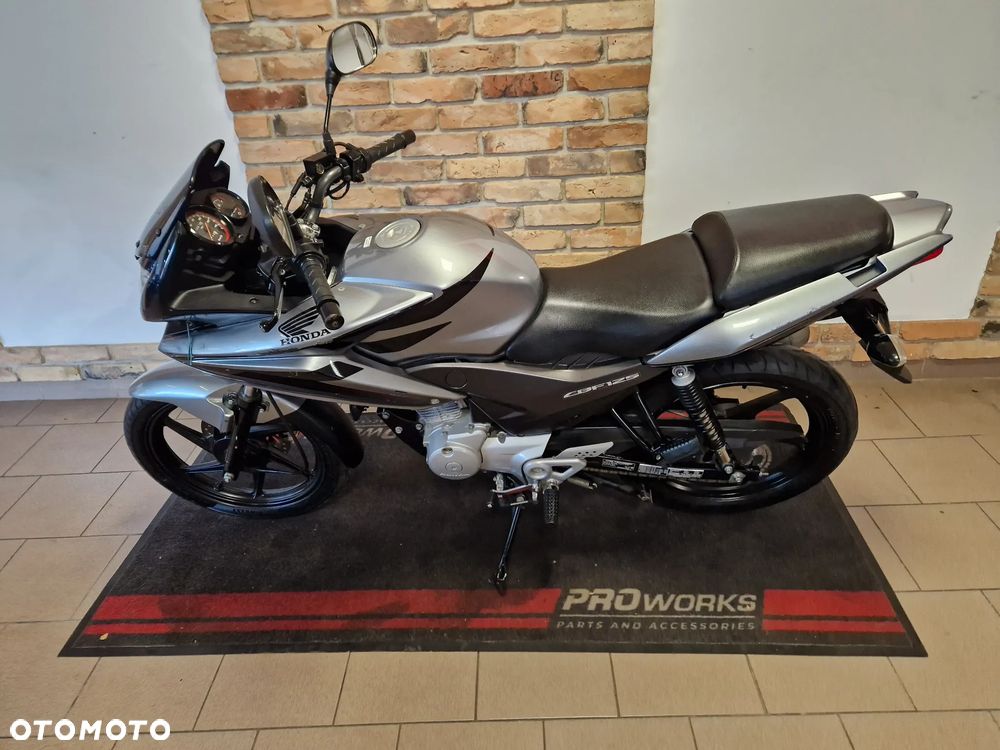 Honda CBF - 7
