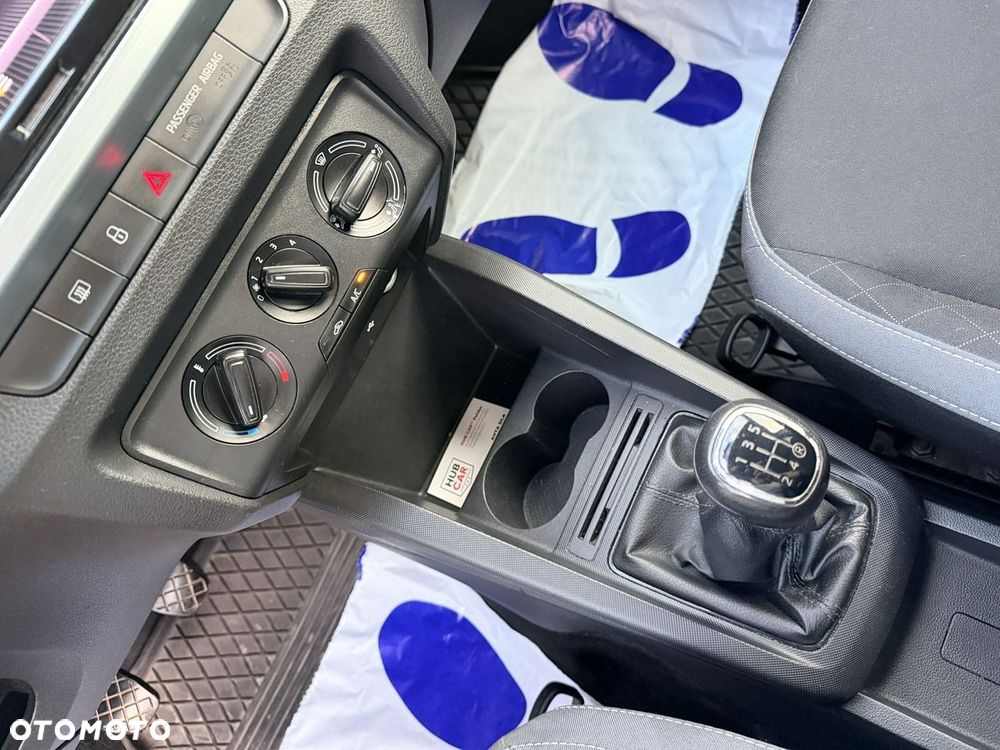 Skoda Fabia 1.0 MPI Style - 34
