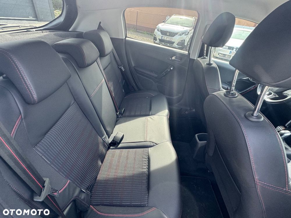 Peugeot 208 PureTech 110 Stop & Start Allure - 17
