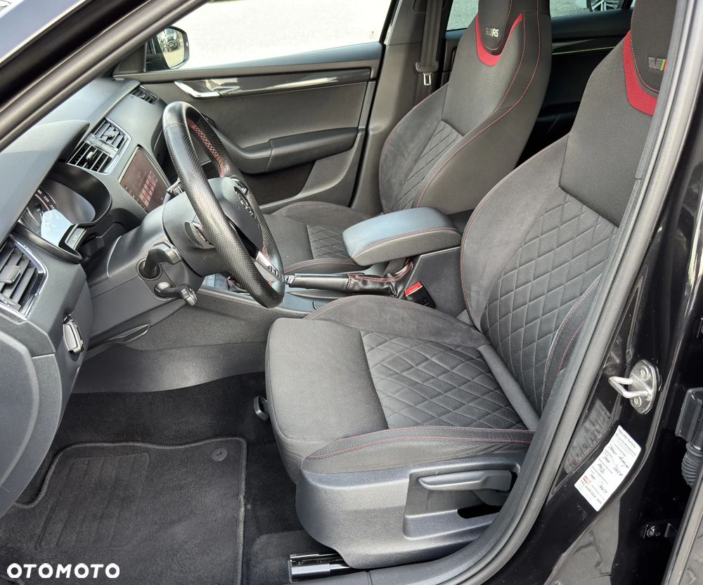 Skoda Octavia 2.0 TDI 4x4 DSG RS - 16