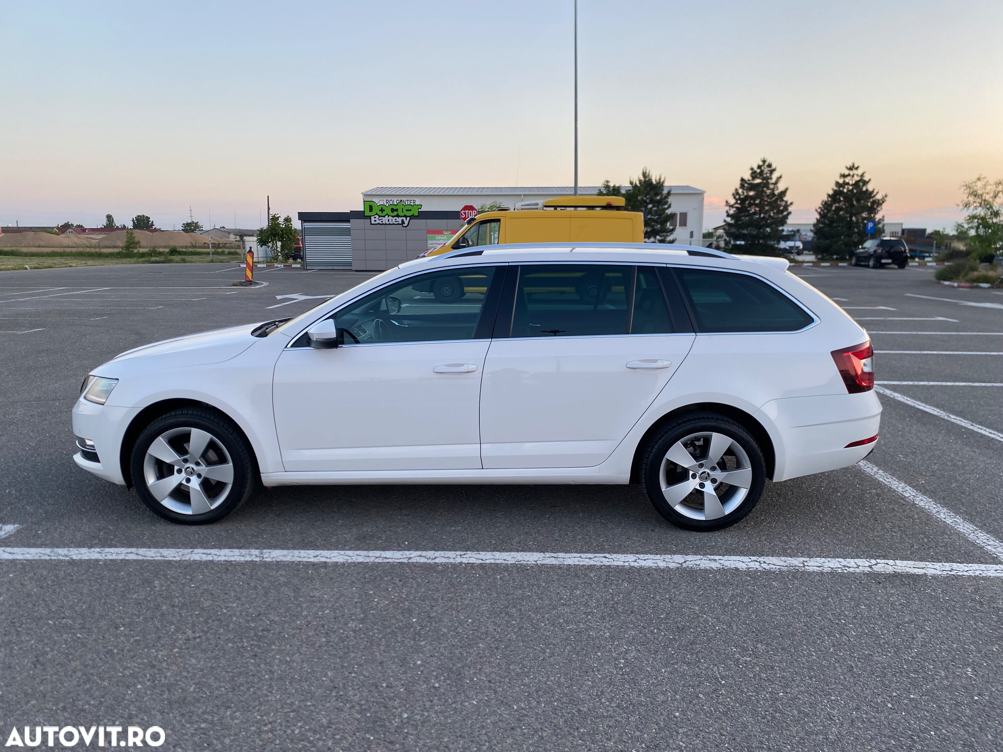 Skoda Octavia Combi Diesel 1.6 TDI DSG Style - 18