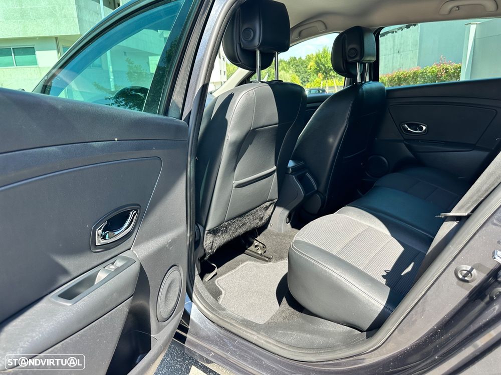 Renault Mégane Sport Tourer 1.5 dCi GT Line SS - 27