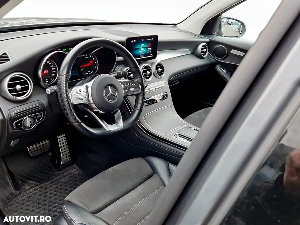Mercedes-Benz GLC 300 e 4MATIC - 17