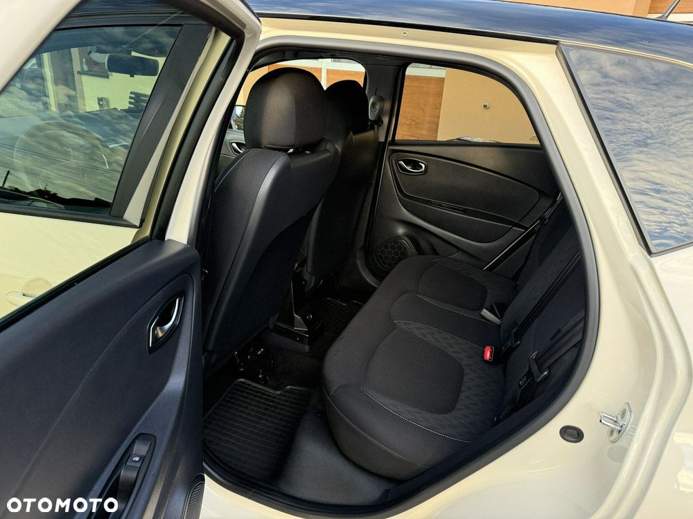 Renault Captur - 23