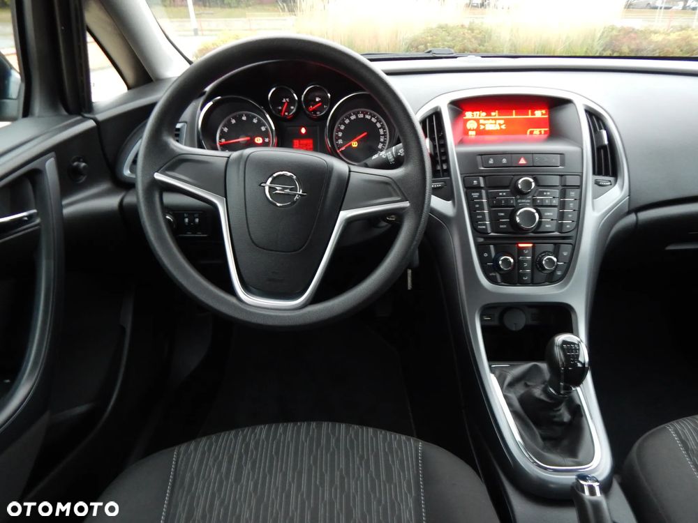 Opel Astra 1.6 Enjoy - 18