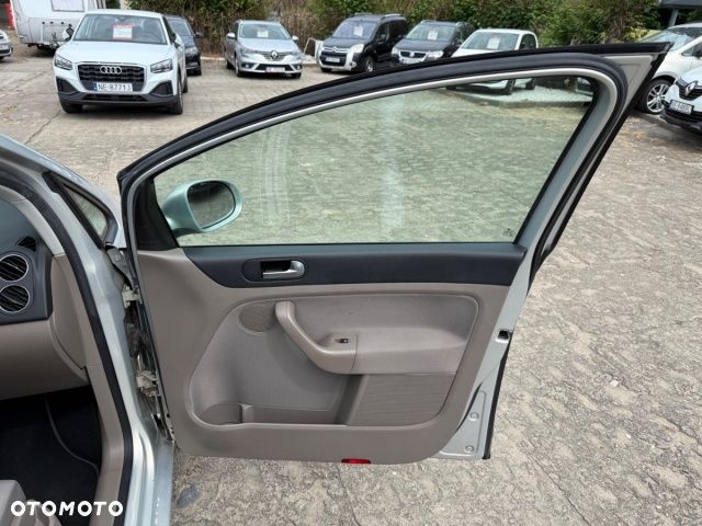 Volkswagen Golf Plus - 25