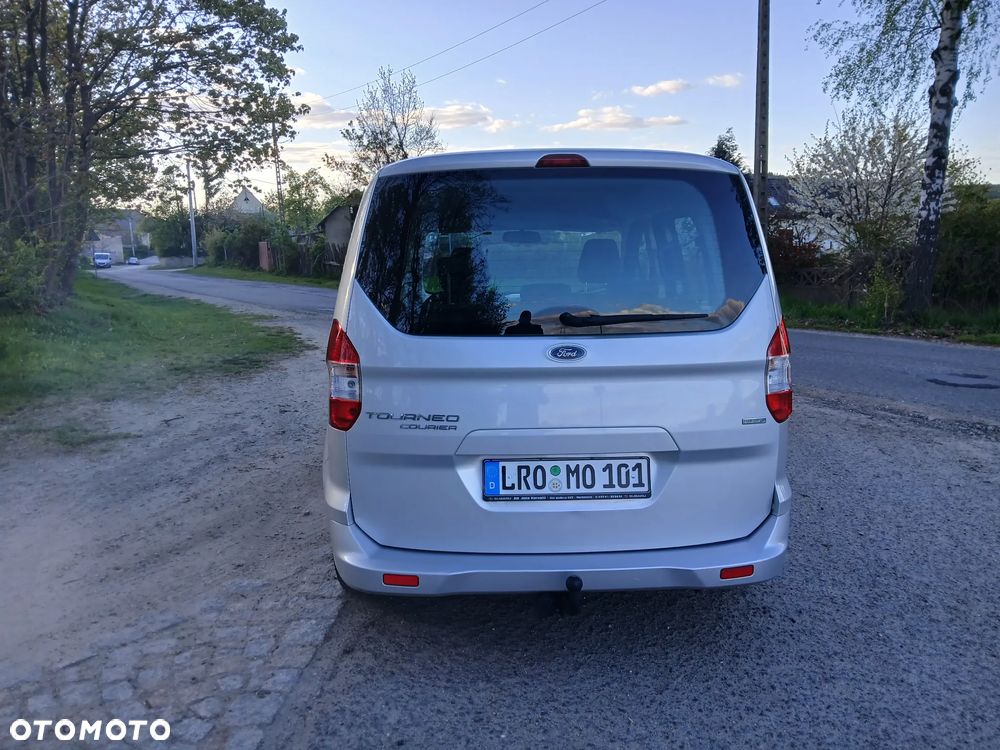 Ford Tourneo Courier 1.0 EcoBoost Titanium - 13