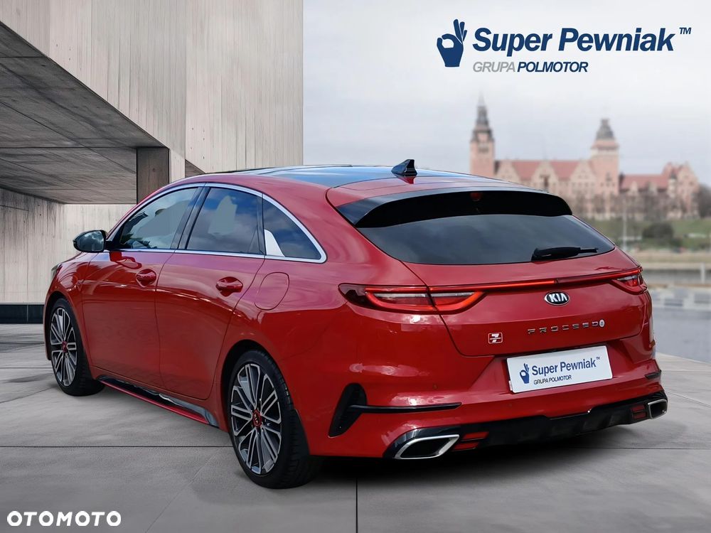 Kia ProCeed 1.6 T-GDI GT DCT - 3