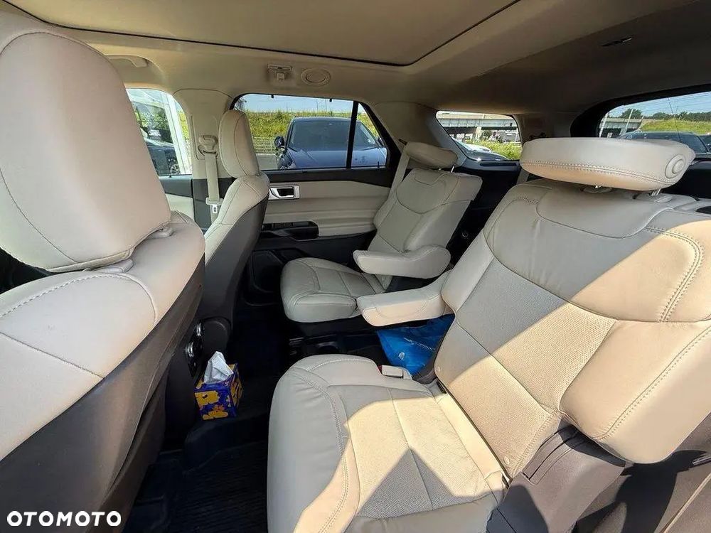 Ford Explorer EcoBoost Plug-in Hybrid ST-LINE - 10