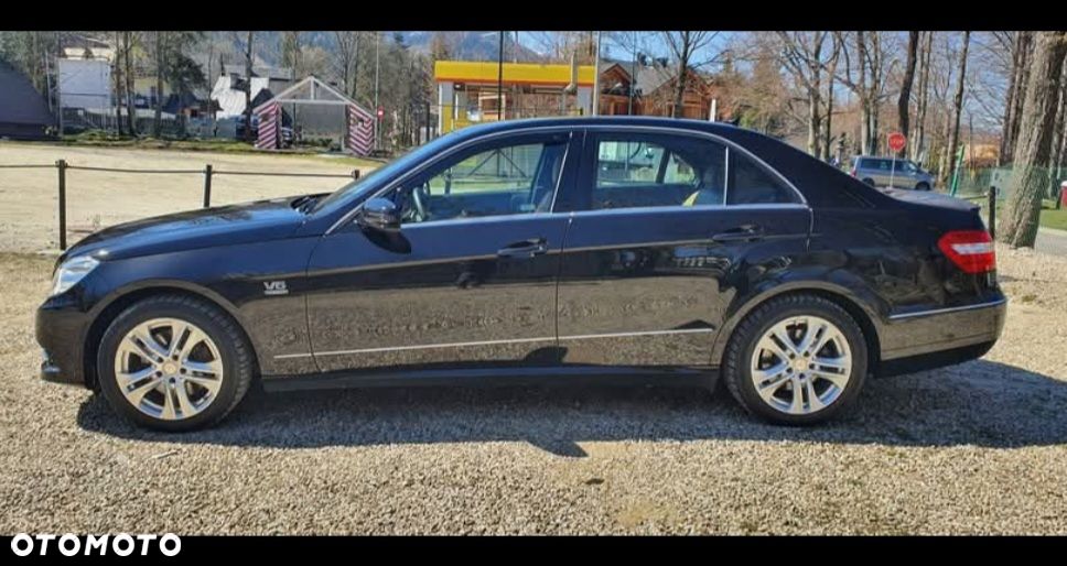 Mercedes-Benz Klasa E 300 CDI BlueEff Avantgarde - 4