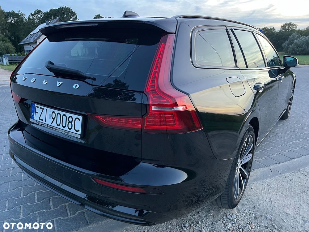 Volvo V60 B5 B AWD Plus Dark - 5