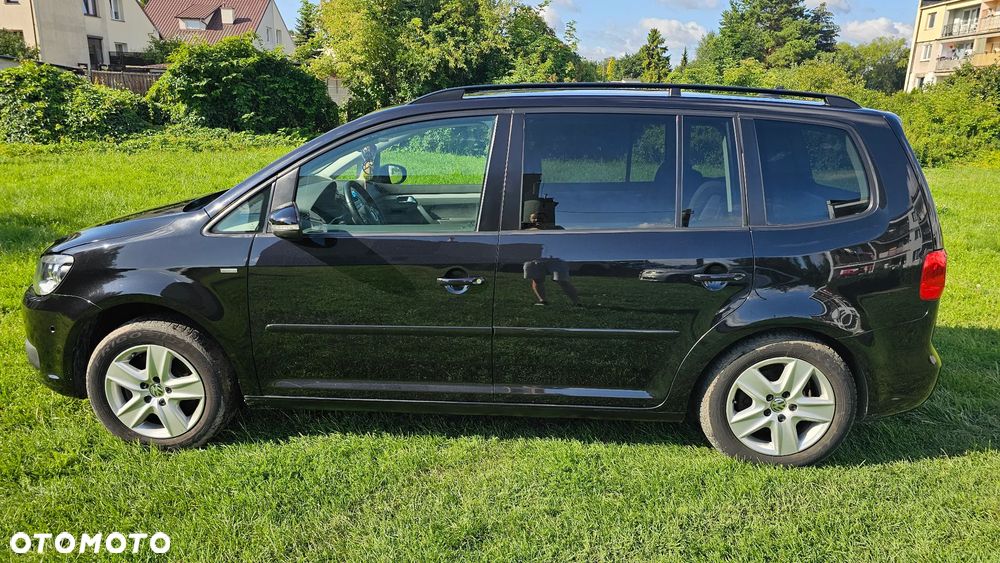 Volkswagen Touran 2.0 TDI DPF MATCH - 8