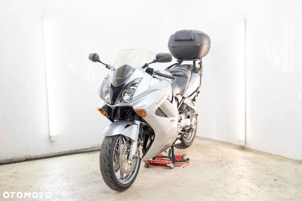 Honda VFR - 5