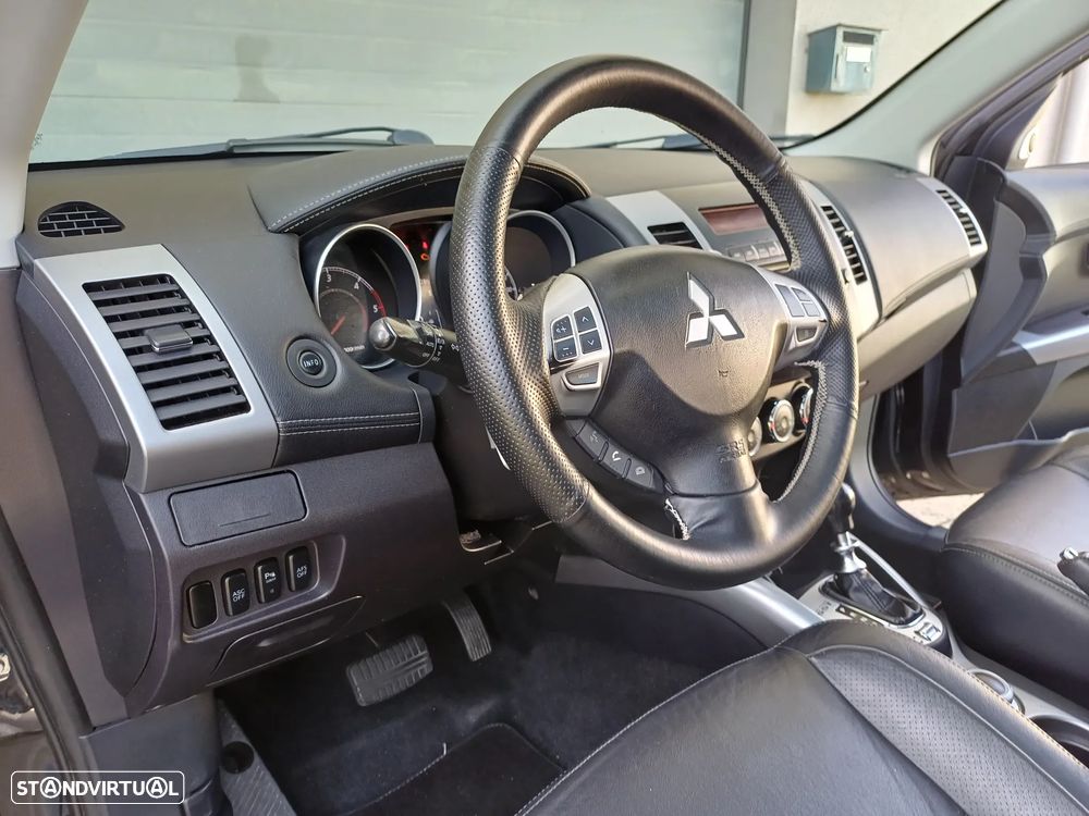Mitsubishi Outlander 2.2 DI-D Instyle 2 Aut. 4WD - 23