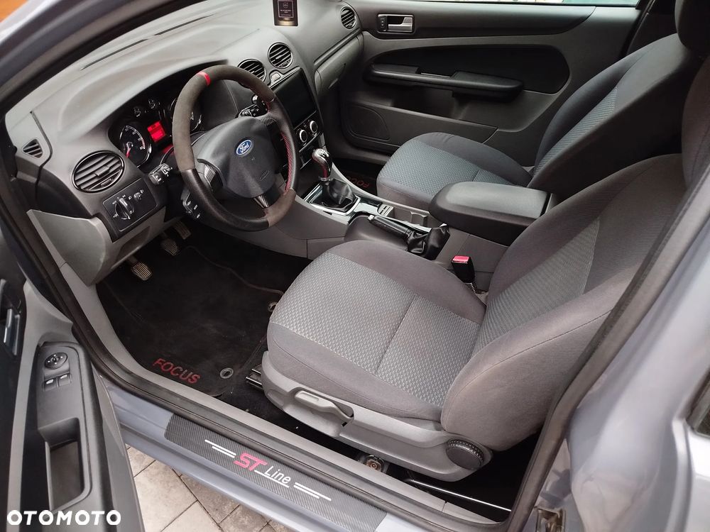 Ford Focus 1.6 Sport - 8