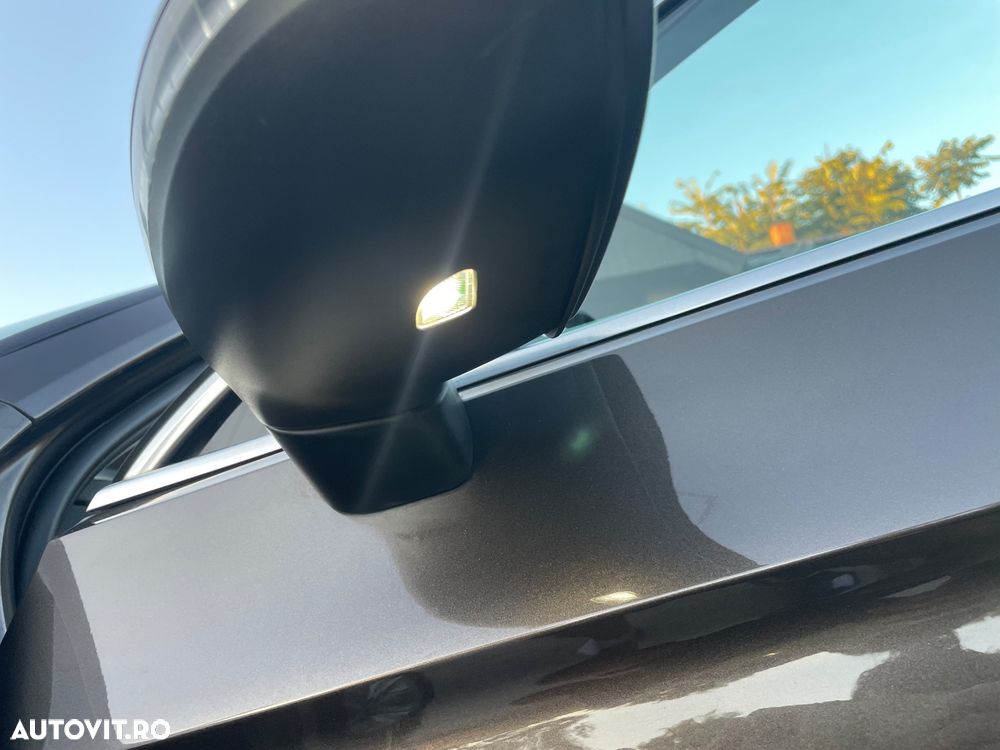 Volkswagen Passat - 12
