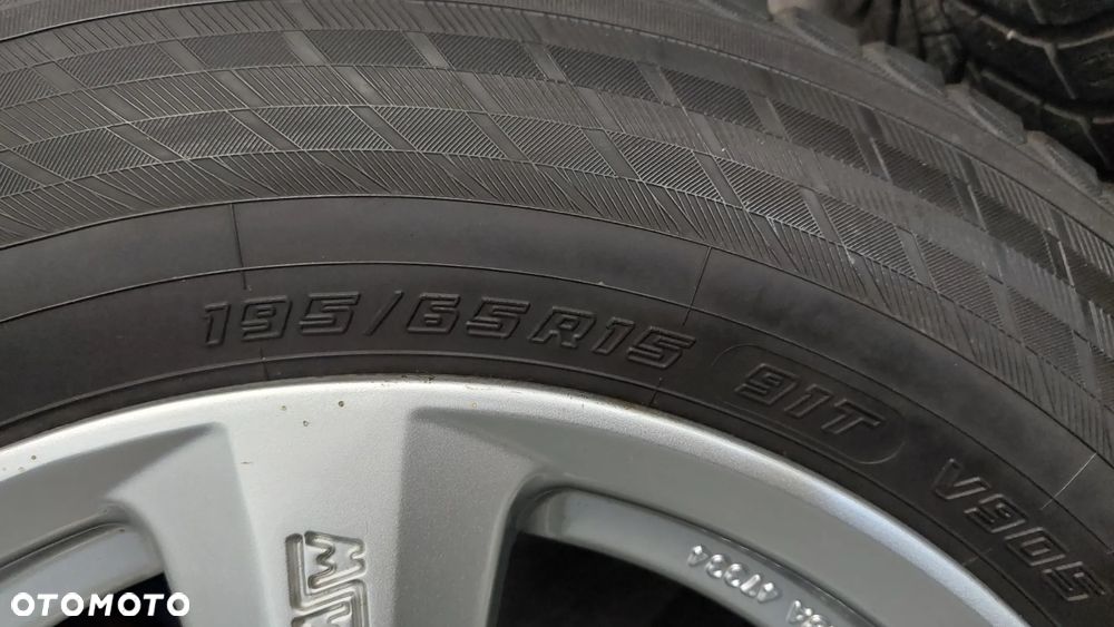 ALUFELGI Z OPONAMI NISSAN 61/2JX15 H2 ET45, 195/65 R15  BIEŻNIK OPON 2 x po 6mm, 2 x po 4mm OPONY Z ROKU 2016 - 3