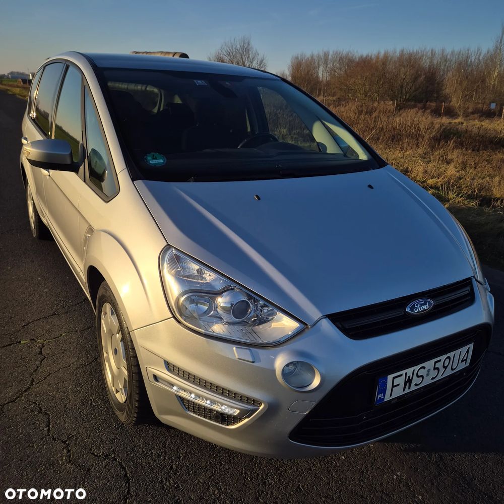 Ford S-Max - 13