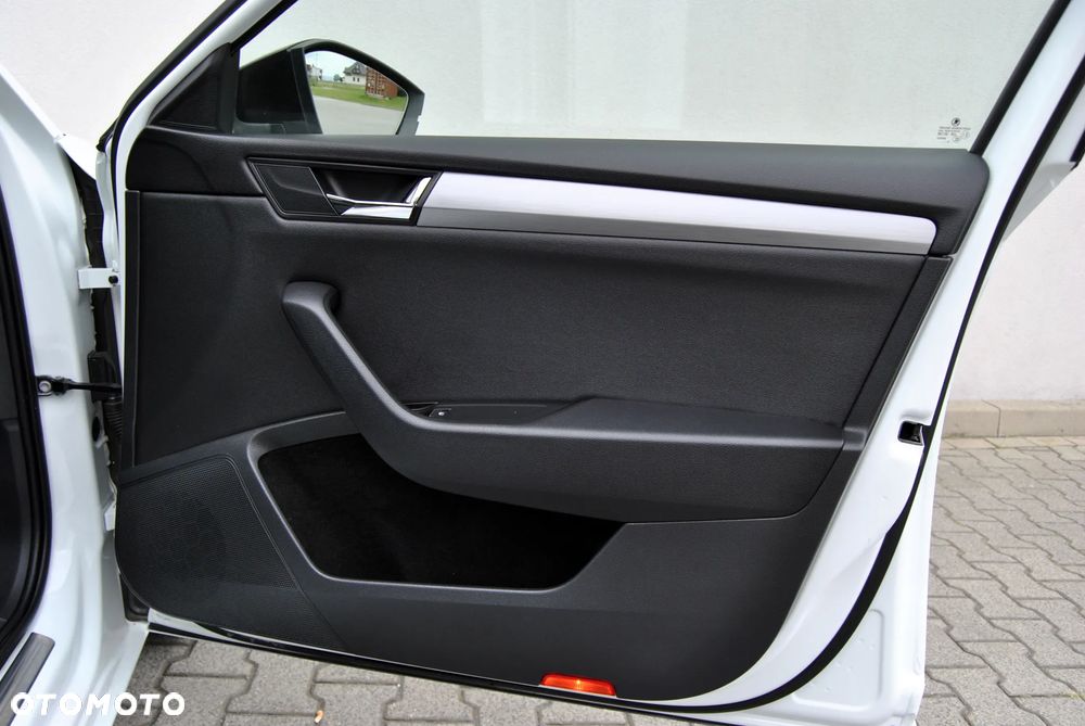 Skoda Superb 2.0 TDI 4x4 DSG Style - 28