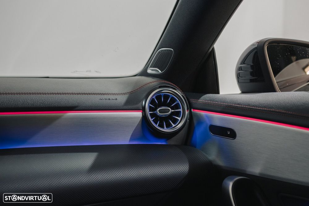 Mercedes-Benz CLA 35 AMG Shooting Brake 4Matic - 25