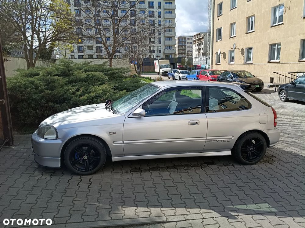 Honda Civic 1.6 ESi - 1