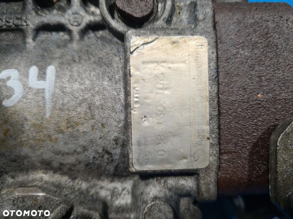 VOLKSWAGEN PASSAT B3 1.9 D POMPA WTRYSKOWA 028130107 - 8