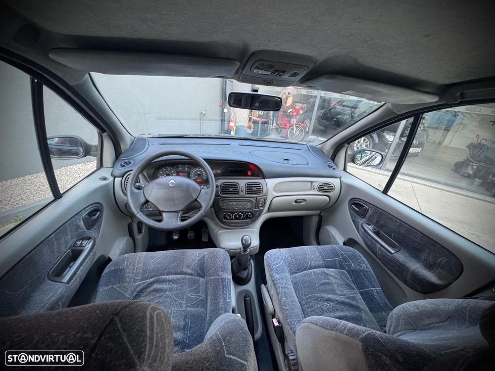 Renault Scénic 1.4 16V - 6