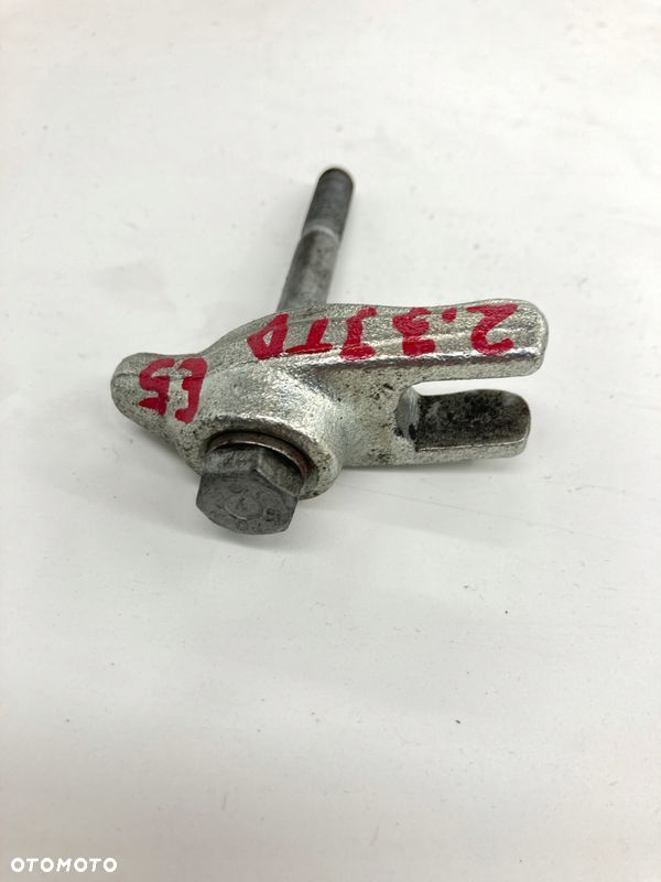 DUCATO 12- 2.3 JTD E5 Łapka Mocowanie Wtryskiwacza 1sztuka - 1