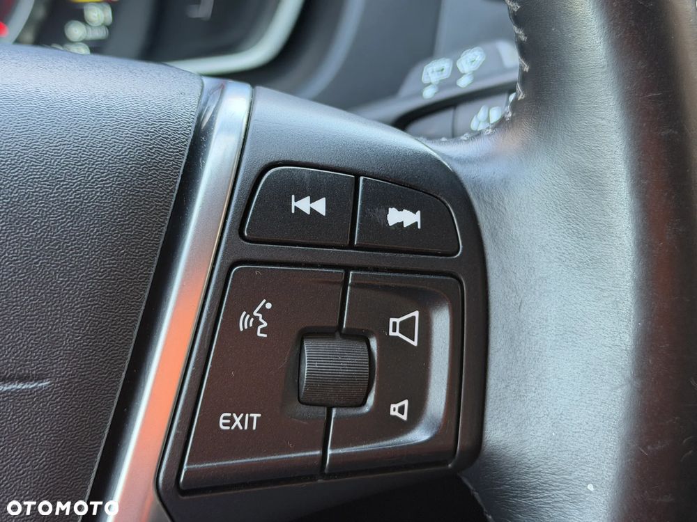 Volvo V40 D4 Inscription - 15