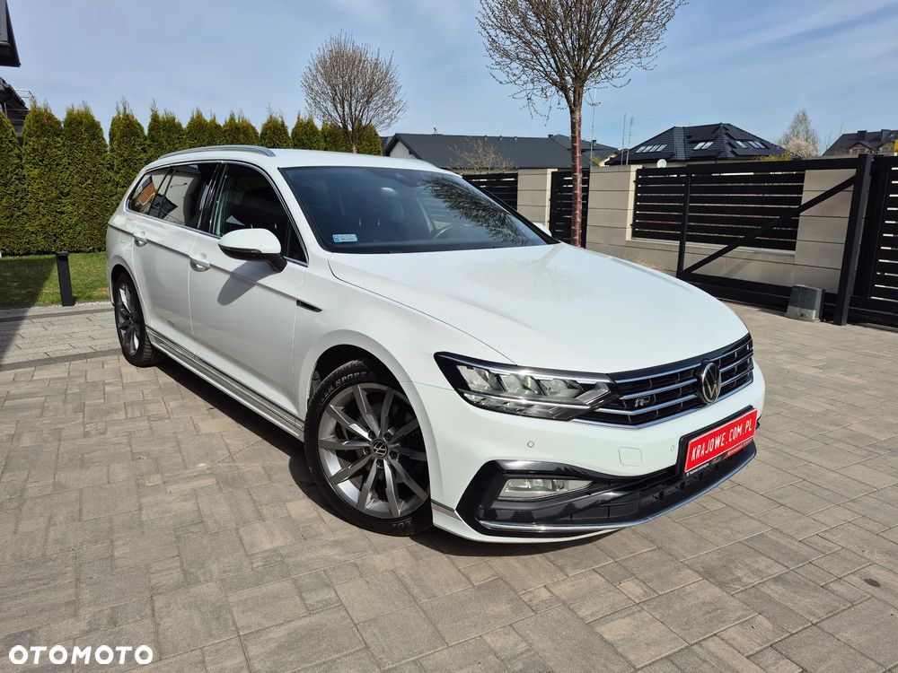 Volkswagen Passat - 1