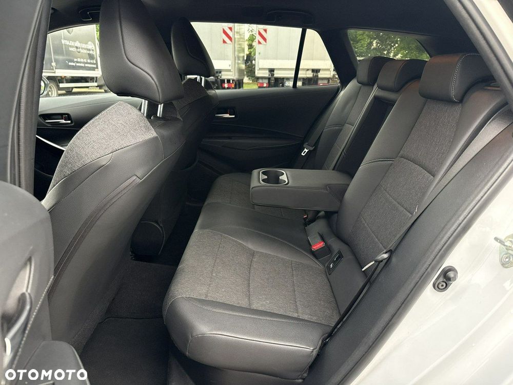 Toyota Corolla 2.0 Hybrid Comfort - 15