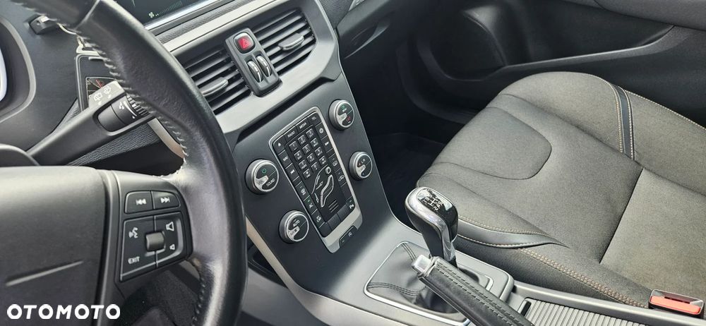 Volvo V40 Cross Country - 30