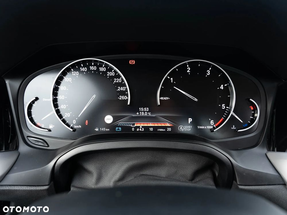 BMW Seria 3 318d - 26