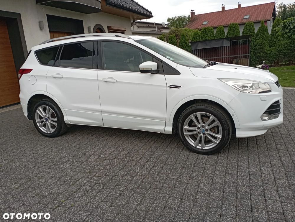 Ford Kuga 2.0 TDCi 4x4 Titanium - 25