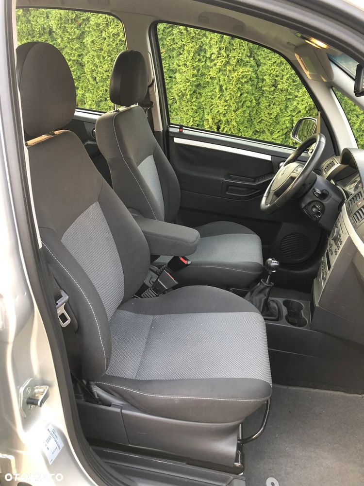 Opel Meriva 1.6 Cosmo - 11