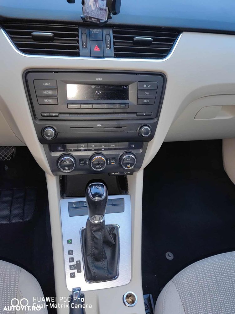 Skoda Octavia 1.6 TDI Business DSG - 3