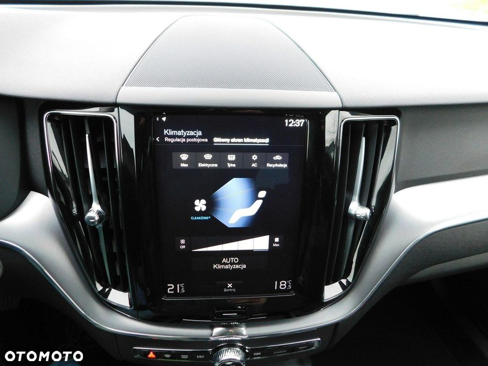 Volvo XC 60 D3 Momentum Pro - 21