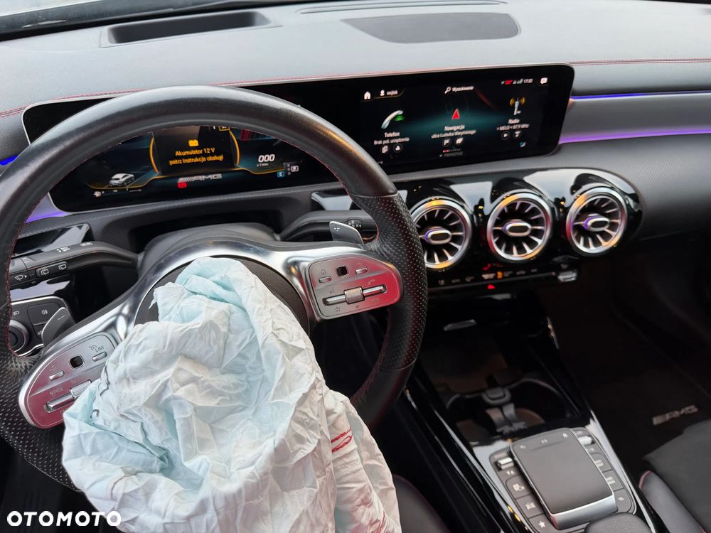 Mercedes-Benz CLA AMG 35 4-Matic 7G-DCT - 11