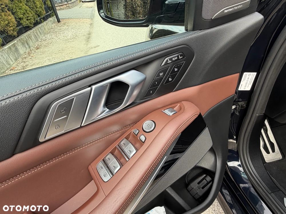 BMW X7 xDrive30d sport - 27