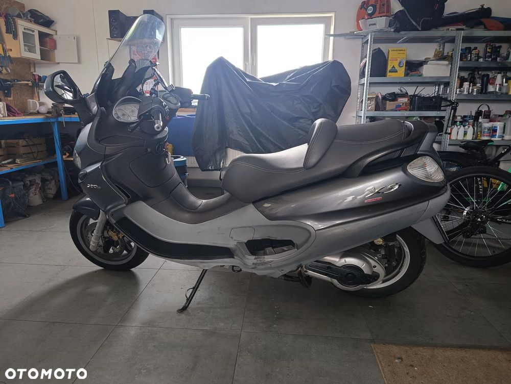 Piaggio X9 - 2