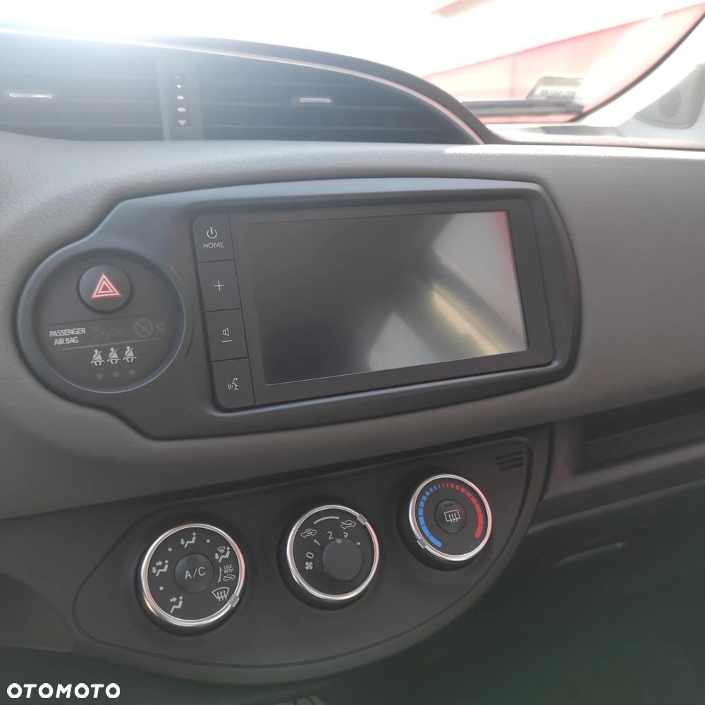 Toyota Yaris 1.5 Premium - 30