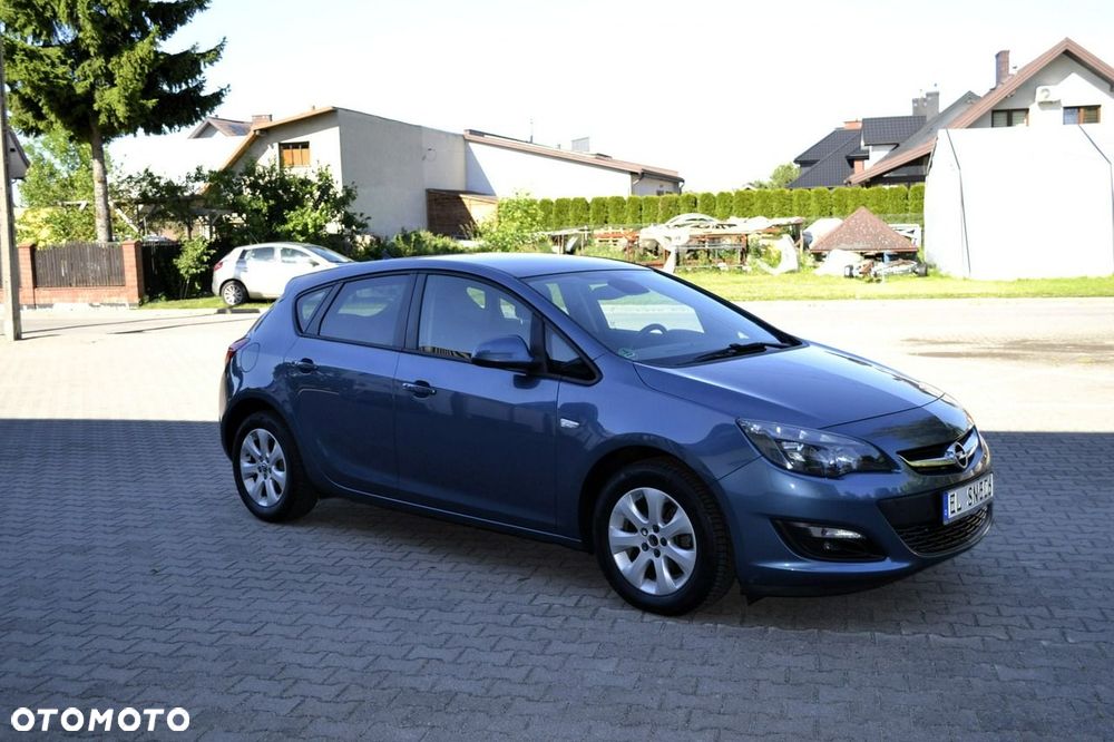 Opel Astra 1.4 Turbo Exklusiv - 11