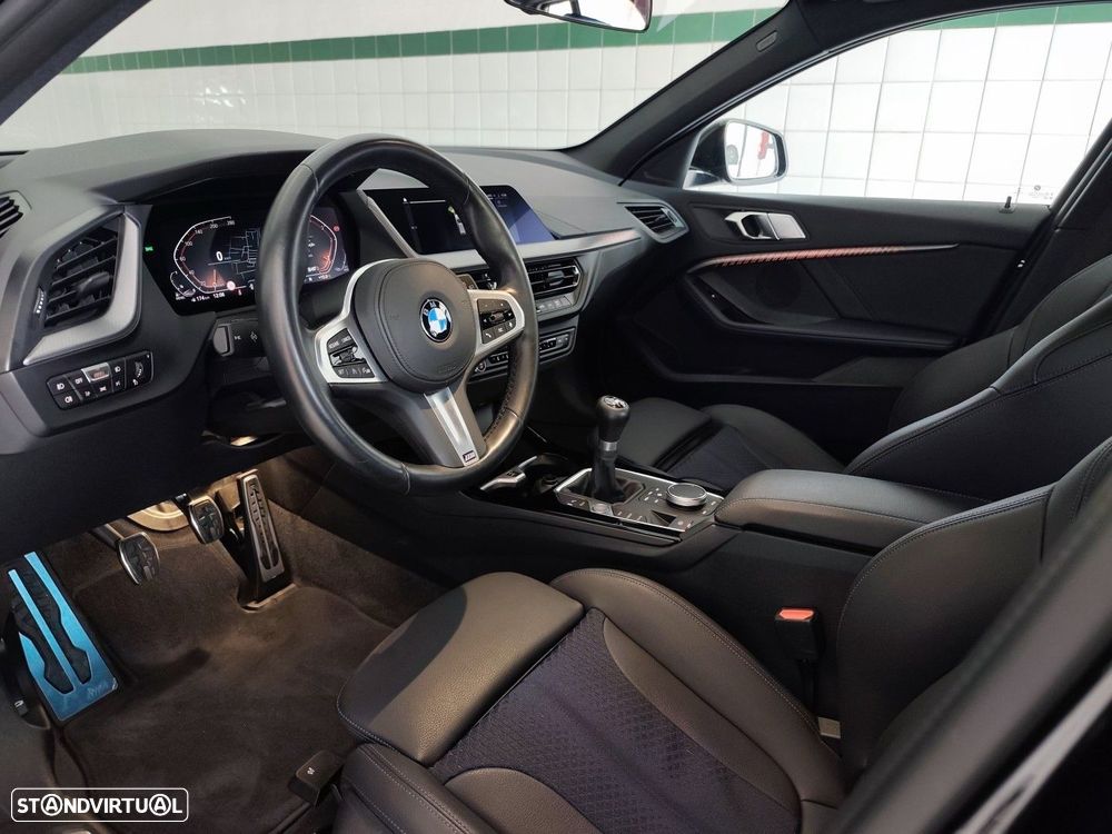 BMW 116 d Pack Desportivo M - 8