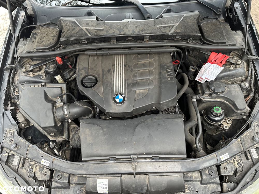 BMW Seria 3 320d xDrive - 24